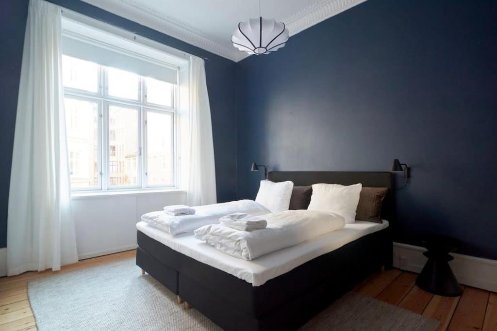 Moderen And Sleek 3Br With Bath By The Lakes And Metro København Eksteriør bilde