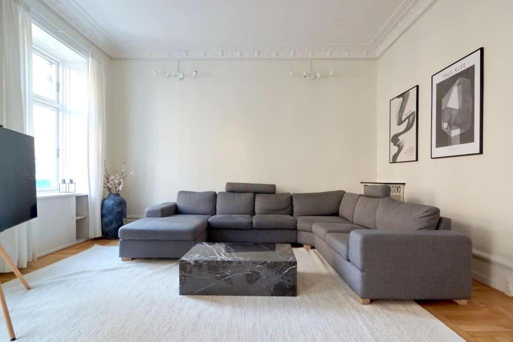 Moderen And Sleek 3Br With Bath By The Lakes And Metro København Eksteriør bilde