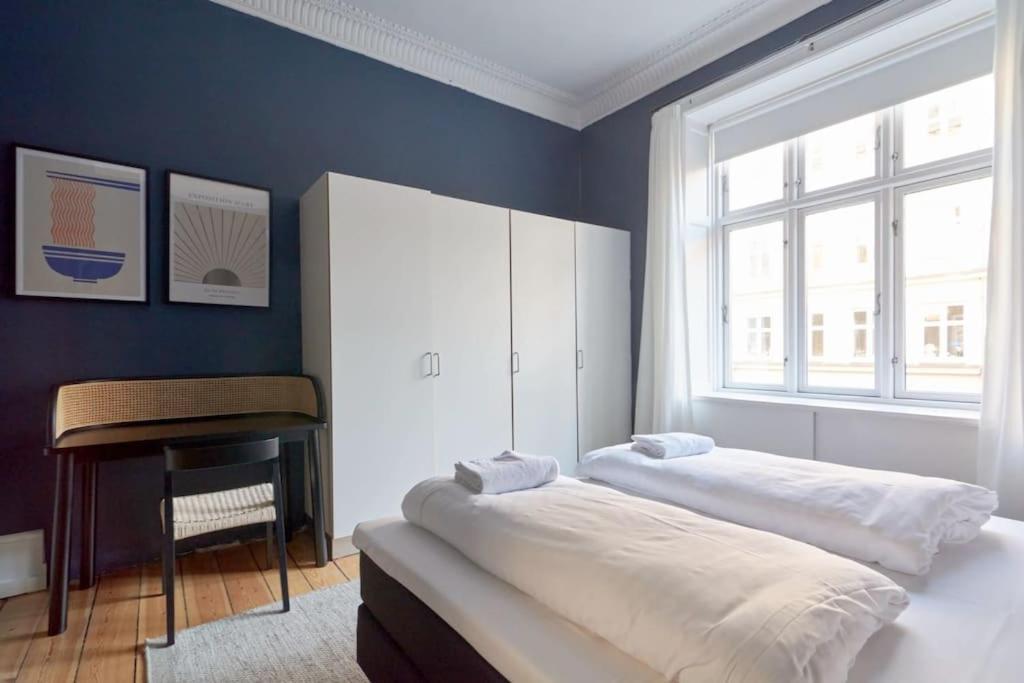 Moderen And Sleek 3Br With Bath By The Lakes And Metro København Eksteriør bilde