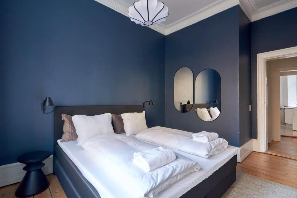 Moderen And Sleek 3Br With Bath By The Lakes And Metro København Eksteriør bilde