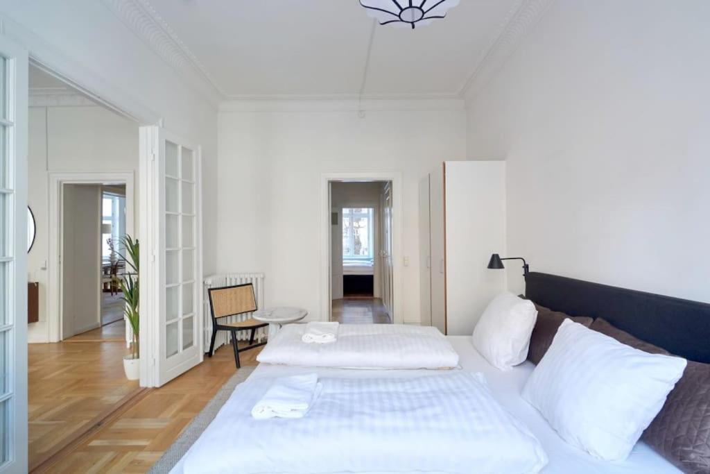 Moderen And Sleek 3Br With Bath By The Lakes And Metro København Eksteriør bilde